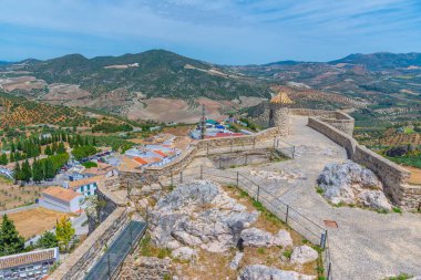 İspanya 'nın Olvera kentindeki şato manzarası