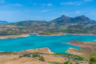 İspanya 'daki Zahara rezervuarının hava görüntüsü