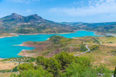 İspanya 'daki Zahara rezervuarının hava görüntüsü