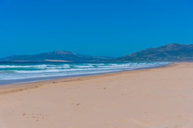 İspanyol kasabası Tarifa 'da Playa de los Lances