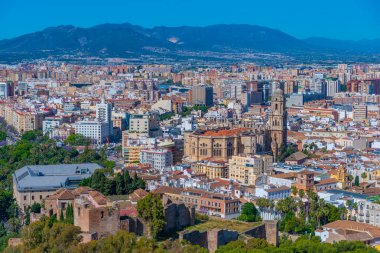 Malaga ve çevresindeki katedralin havadan görünüşü