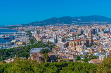 Malaga ve çevresindeki katedralin havadan görünüşü