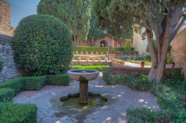 İspanya 'nın Malaga kentindeki Alcazaba kalesinin manzarası