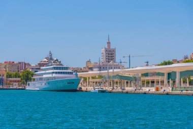 Paseo del Muelle uno gezinti İspanyol şehri Malaga 'da