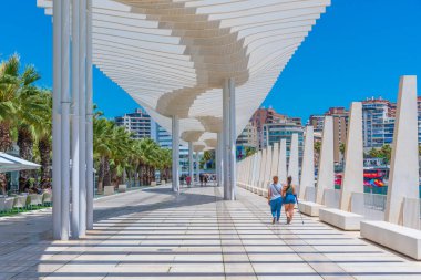 Paseo del Muelle uno gezinti İspanyol şehri Malaga 'da