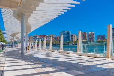 Paseo del Muelle uno gezinti İspanyol şehri Malaga 'da