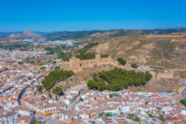 İspanyol kasabasındaki Alcazaba kalesi Antequera