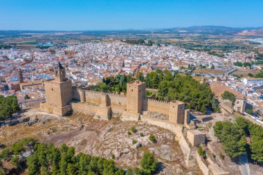 İspanyol kasabasındaki Alcazaba kalesi Antequera