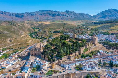 İspanyol kasabasındaki Alcazaba kalesi Antequera