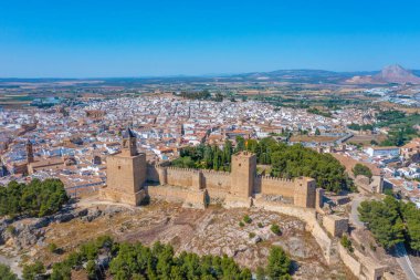 İspanyol kasabasındaki Alcazaba kalesi Antequera