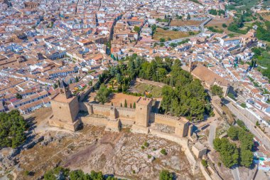 İspanyol kasabasındaki Alcazaba kalesi Antequera