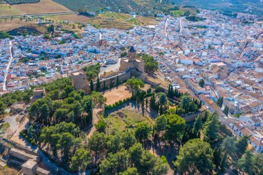 İspanyol kasabasındaki Alcazaba kalesi Antequera