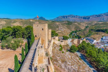 İspanyol kasabasındaki Alcazaba kalesi Antequera