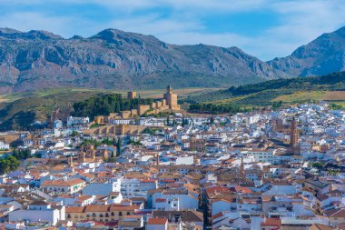 İspanyol kasabasındaki Alcazaba kalesi Antequera