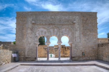 Jafar, İspanya 'nın Cordoba kasabası yakınlarındaki Madinat al-Zahra' daki evinde.