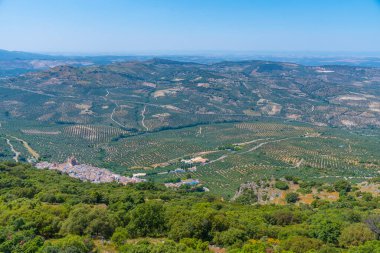 İspanya 'daki Zuheros köyünün havadan görünüşü