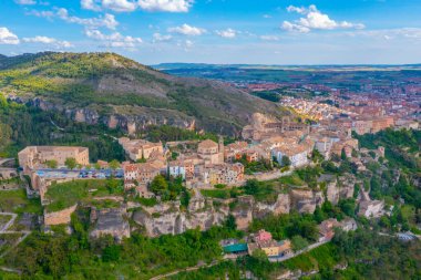 İspanyol kenti Cuenca 'nın havadan görünüşü