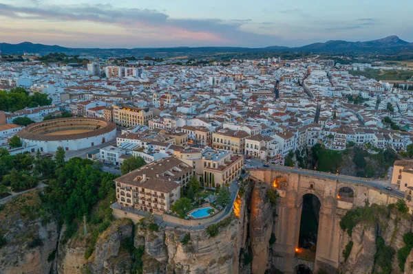 İspanyol şehri Ronda 'nın günbatımı manzarası