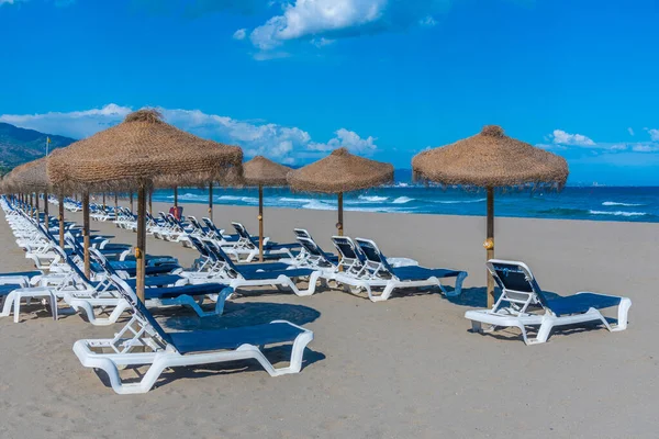 Camas Sol Guarda Sóis Playa Venus Marbella Espanha — Fotografia de Stock