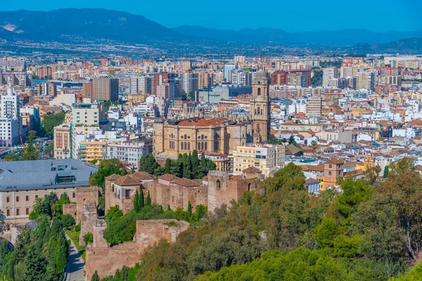 Malaga ve çevresindeki katedralin havadan görünüşü