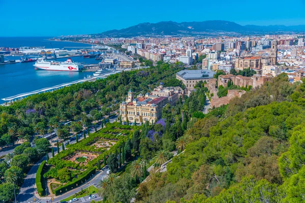 Malaga, İspanya 'da belediye binası ve katedral