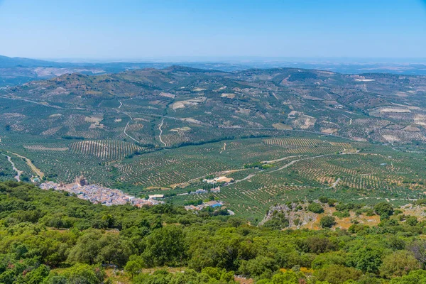 İspanya 'daki Zuheros köyünün havadan görünüşü