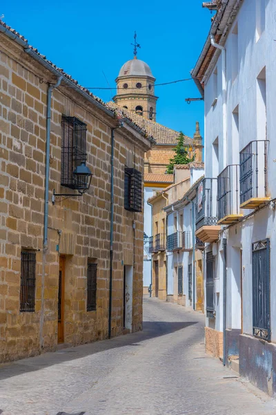 İspanyol şehri Baeza 'da bir sokak.