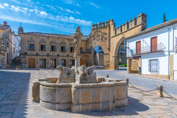 Jaen Tor Und Villalar Bogen Der Spanischen Stadt Baeza — Stockfoto