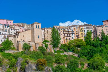 İdam evleri - İspanyol kenti Cuenca 'da Casas Colgadas