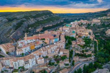 İspanya 'daki Cuenca' nın günbatımı hava manzarası