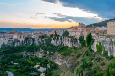 İspanya 'daki Cuenca' nın günbatımı hava manzarası