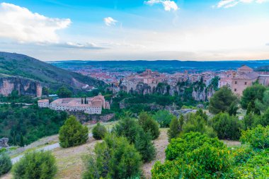 İspanya 'daki Cuenca' nın günbatımı hava manzarası