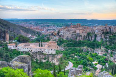 İspanya 'daki Cuenca' nın günbatımı hava manzarası