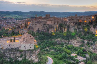 İspanya 'daki Cuenca' nın günbatımı hava manzarası