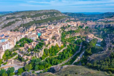 İspanyol kenti Cuenca 'nın havadan görünüşü