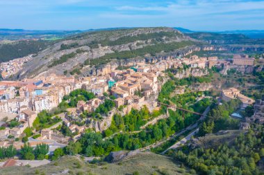İspanyol kenti Cuenca 'nın havadan görünüşü
