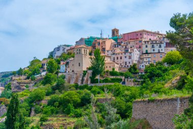 İdam evleri - İspanyol kenti Cuenca 'da Casas Colgadas