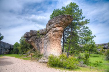 İspanyol kenti Cuenca yakınlarında Ciudad Encantada kaya oluşumları
