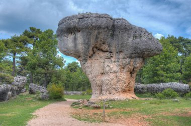 İspanyol kenti Cuenca yakınlarında Ciudad Encantada kaya oluşumları
