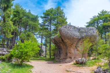 İspanyol kenti Cuenca yakınlarında Ciudad Encantada kaya oluşumları