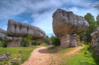 İspanyol kenti Cuenca yakınlarında Ciudad Encantada kaya oluşumları