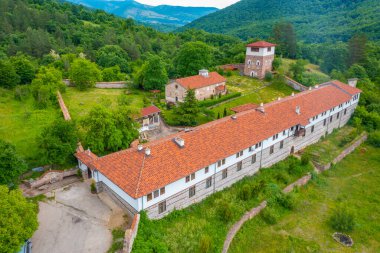 Bulgaristan 'daki Chiprovtsi manastırının hava manzarası