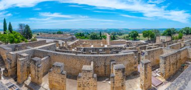 İspanya 'nın Cordob kasabası yakınlarındaki Madinat al-Zahra harabeleri
