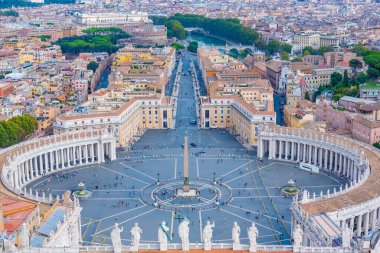 Vatikan 'daki Aziz Peter Meydanı' nın havadan görünüşü.