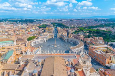 Vatikan 'daki Aziz Peter Meydanı' nın havadan görünüşü.