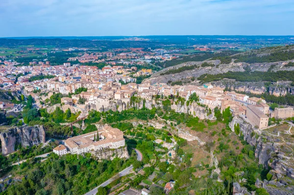 İspanyol kenti Cuenca 'nın havadan görünüşü