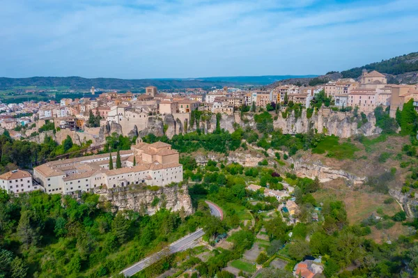 İspanyol kenti Cuenca 'nın havadan görünüşü