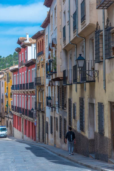 İspanya 'nın Cuenca şehrindeki Dar Sokak