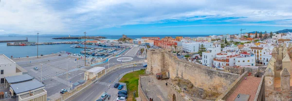 İspanyol kasabası Tarif 'te Marina