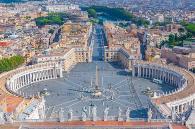 Vatikan 'daki Aziz Peter Meydanı' nın havadan görünüşü.